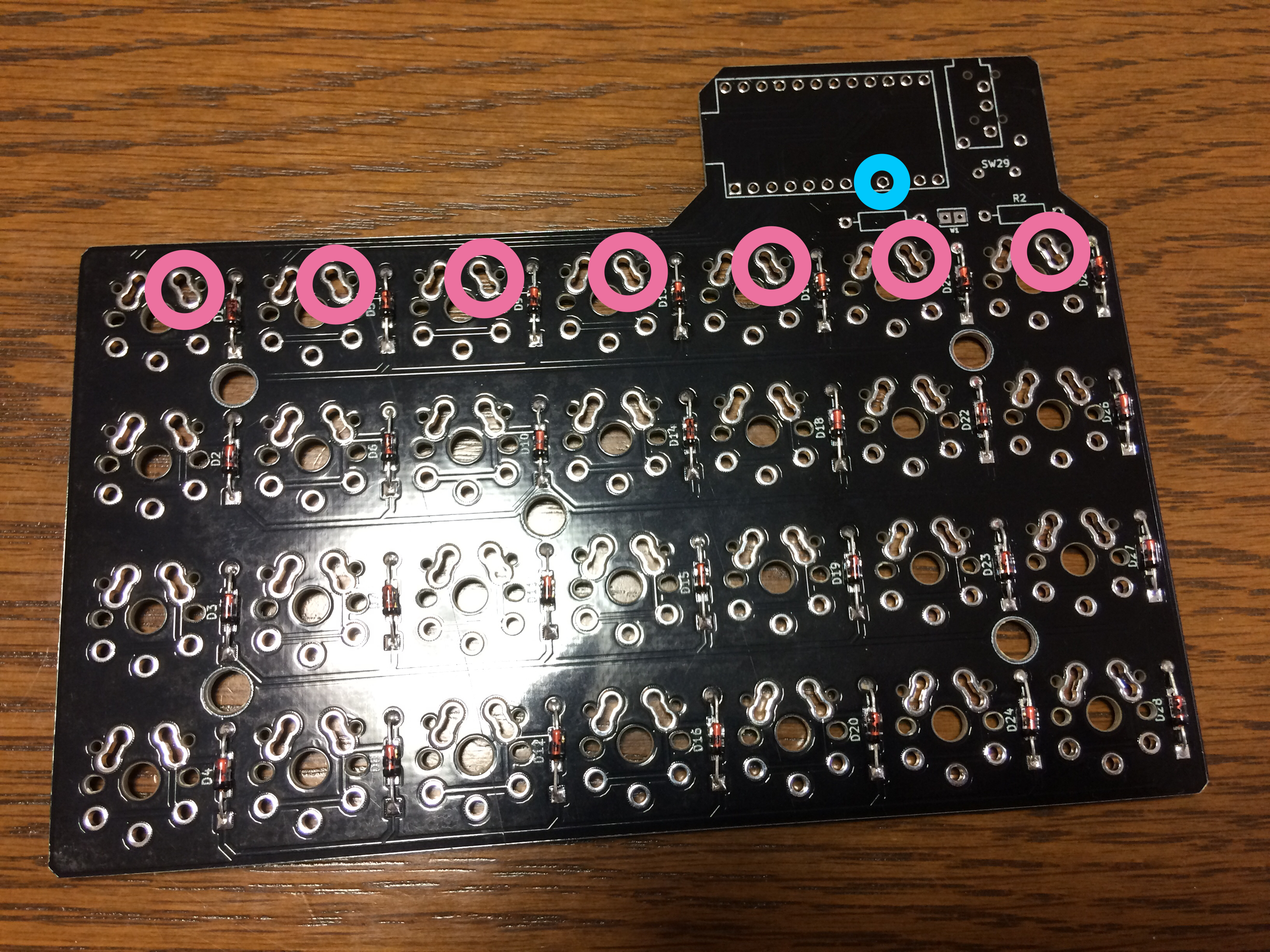 自作キーボード (Ergo42) を組み立てた #電子工作 - Qiita